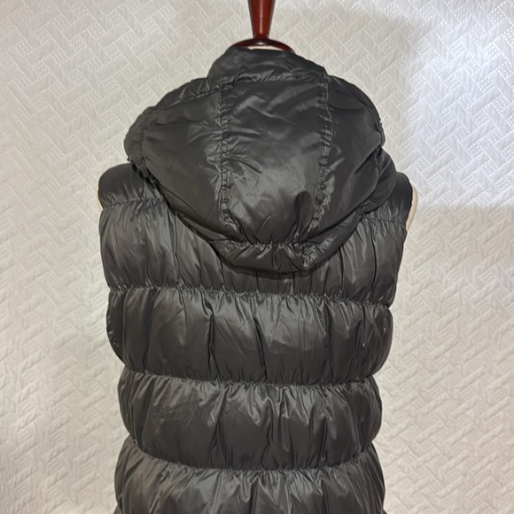 Michael Kors Dark Gray Medium Puffy Vest Detachable Hood - Picture 6 of 7